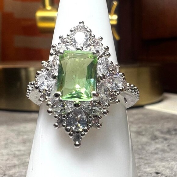 Ring Bomb Party Ring, size 6, green gemstone, silver color band - Picture 1 of 5